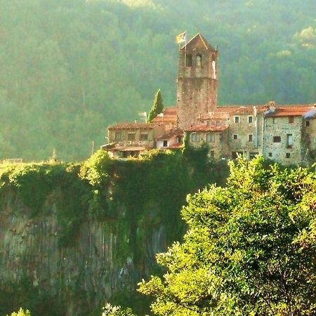 Hotel Hostal Mont-Rock Montagut Zewnętrze zdjęcie