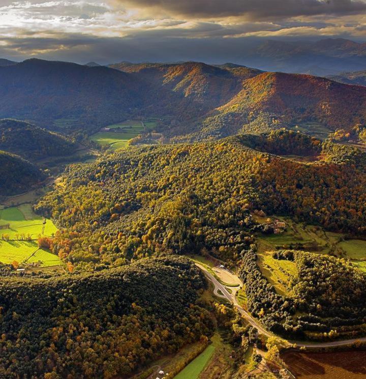 Hotel Hostal Mont-Rock Montagut Zewnętrze zdjęcie